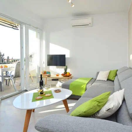 Apartment Klara *